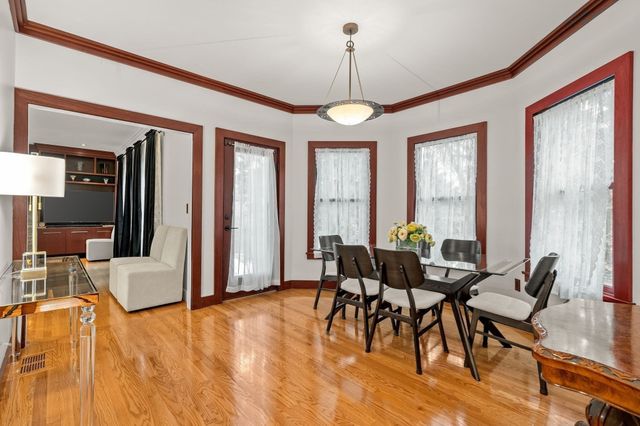 10 Holly Lane, Beverly, MA 01915