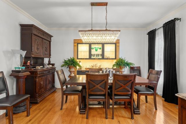 10 Holly Lane, Beverly, MA 01915