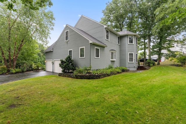 10 Holly Lane, Beverly, MA 01915