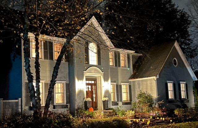 10 Holly Lane, Beverly, MA 01915