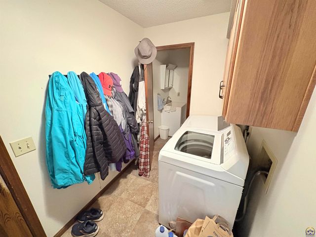 1984 Road D, Emporia, KS 66801