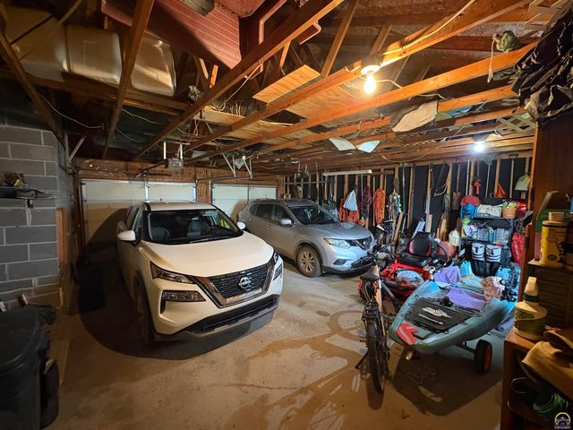 1984 Road D, Emporia, KS 66801