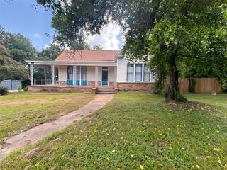 1915 N Jackson Street, Palestine, TX 75803