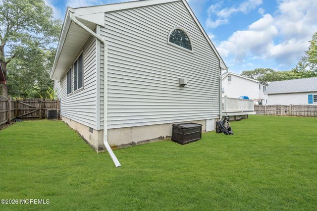 111 Bay Way, Lanoka Harbor, NJ 08734