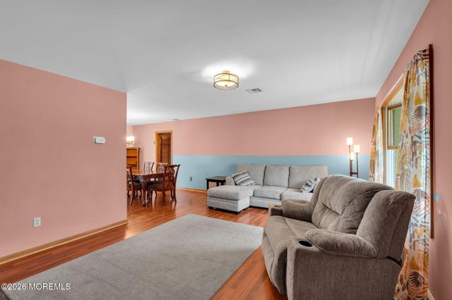 111 Bay Way, Lanoka Harbor, NJ 08734