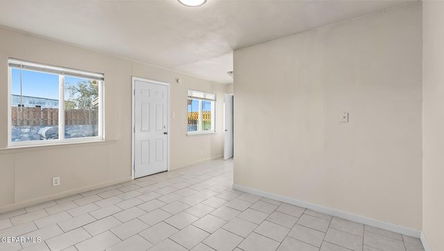 513 GILMORE Way, El Paso, TX 79907