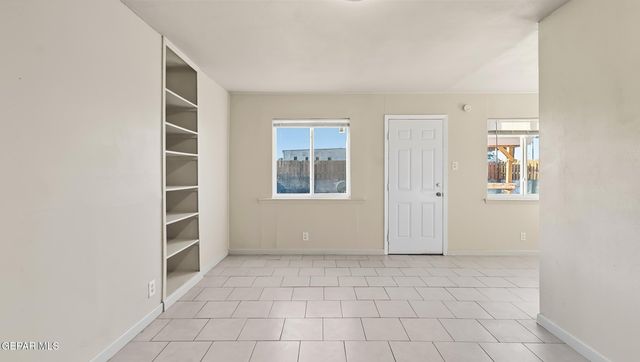 513 GILMORE Way, El Paso, TX 79907