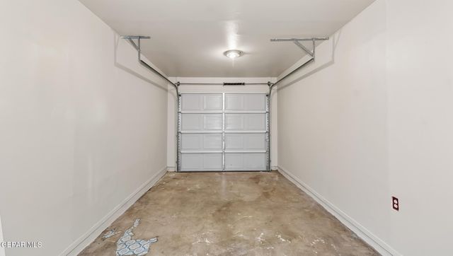 513 GILMORE Way, El Paso, TX 79907