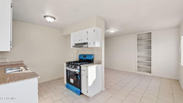 513 GILMORE Way, El Paso, TX 79907