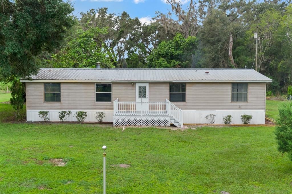 4773 E C-48, Center Hill, FL 33514