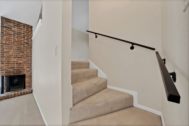 2902 Woodcroft Circle, Carrollton, TX 75006