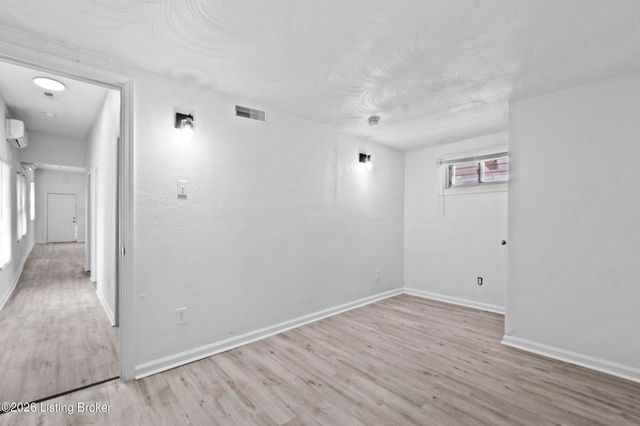 1525 Hale Ave, Louisville, KY 40210