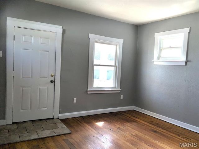 137 W Arlee Avenue, St Louis, MO 63125