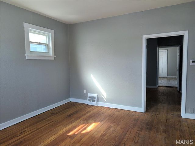 137 W Arlee Avenue, St Louis, MO 63125