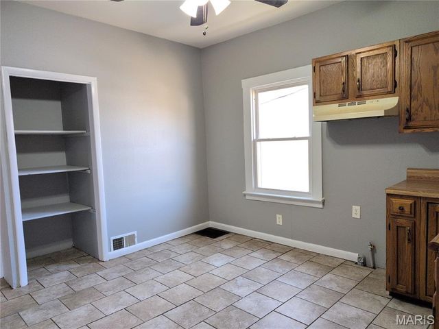 137 W Arlee Avenue, St Louis, MO 63125