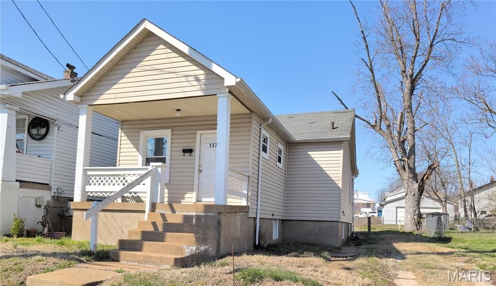 137 W Arlee Avenue, St Louis, MO 63125
