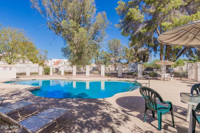 948 S Alma School Road 128, Mesa, AZ 85210