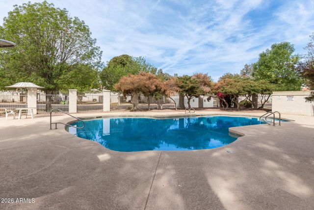 948 S Alma School Road 128, Mesa, AZ 85210