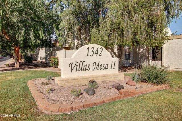948 S Alma School Road 128, Mesa, AZ 85210