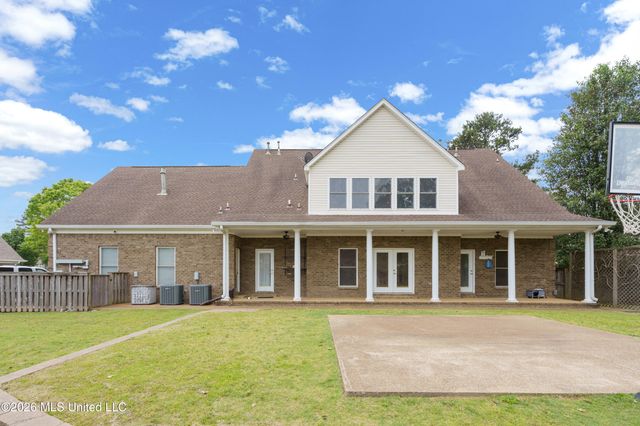 5294 Meadow Pointe Drive, Southaven, MS 38672