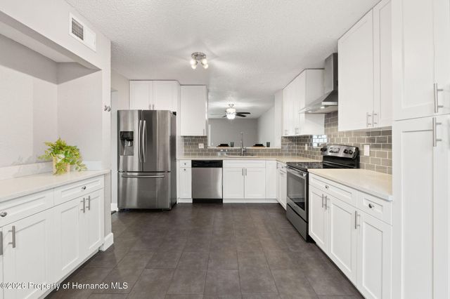 3919 Carroll Pines Court, Tampa, FL 33614