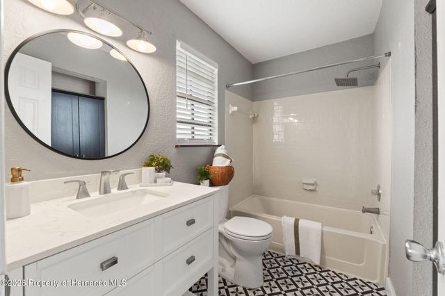 3919 Carroll Pines Court, Tampa, FL 33614