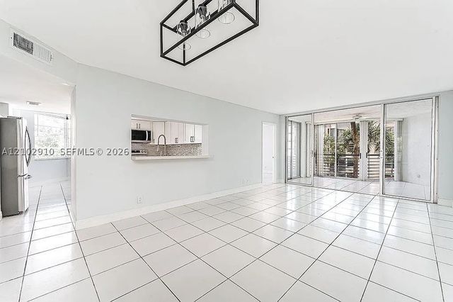 1931 Sabal Palm Dr 301, Davie, FL 33324