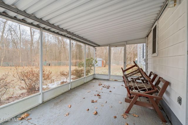 77 Bridle Path, Colonie, NY 12205