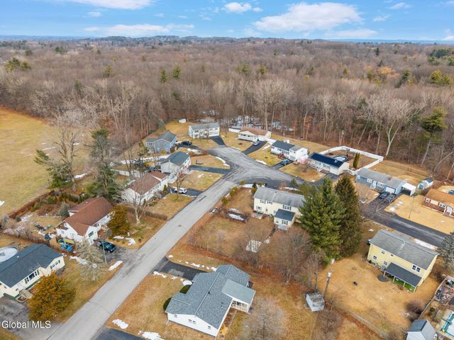 77 Bridle Path, Colonie, NY 12205