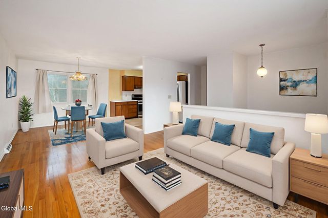 77 Bridle Path, Colonie, NY 12205