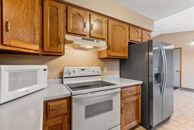 120 HILLSIDE LANE, Shawano, WI 54166