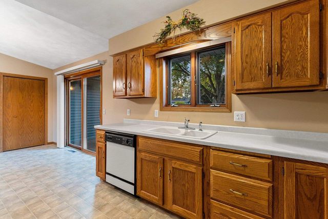 120 HILLSIDE LANE, Shawano, WI 54166