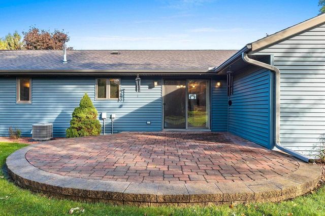 120 HILLSIDE LANE, Shawano, WI 54166