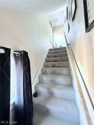 1129 Barton Place NE, Canton, OH 44705