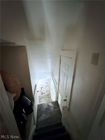 1129 Barton Place NE, Canton, OH 44705