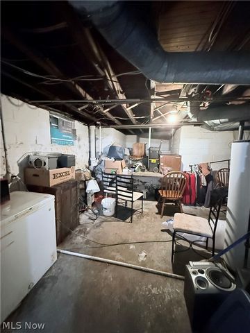 1129 Barton Place NE, Canton, OH 44705