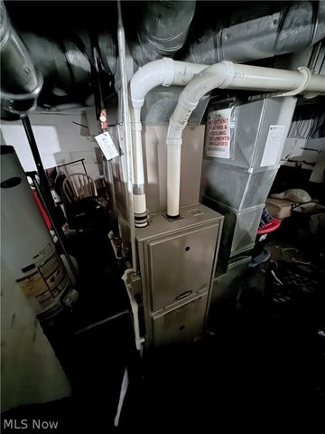 1129 Barton Place NE, Canton, OH 44705