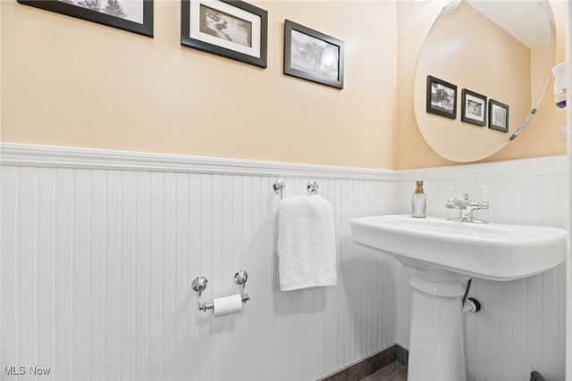 78 E Brookside Avenue, Akron, OH 44301