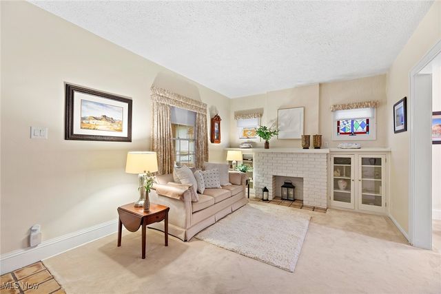 78 E Brookside Avenue, Akron, OH 44301