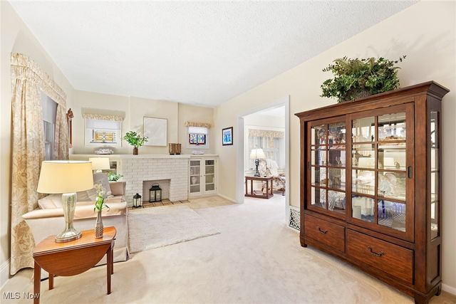 78 E Brookside Avenue, Akron, OH 44301