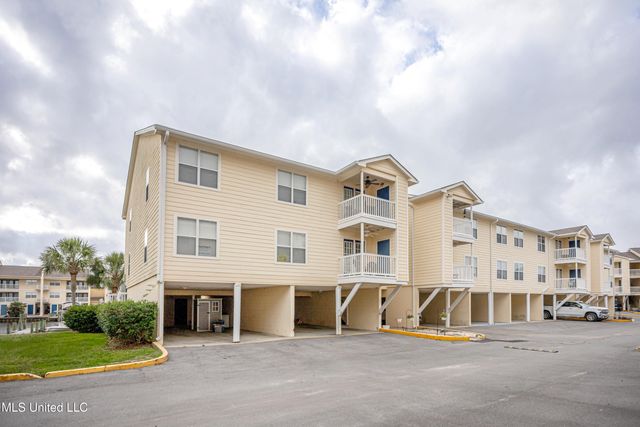 2421 Beachview Drive, H2, Ocean Springs, MS 39564