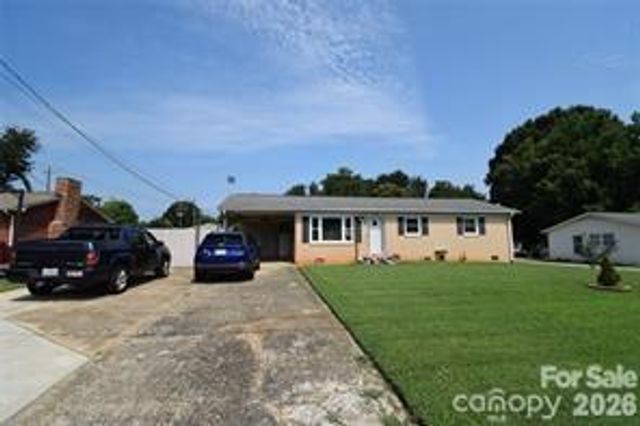 902 Carmel Drive, Gastonia, NC 28056
