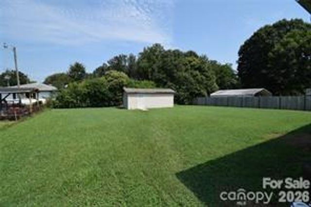 902 Carmel Drive, Gastonia, NC 28056