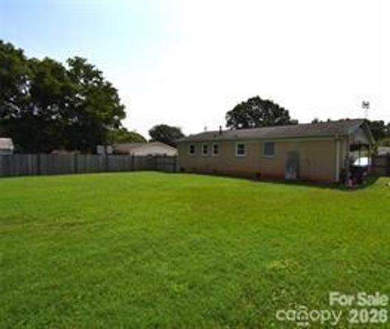 902 Carmel Drive, Gastonia, NC 28056