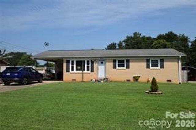 902 Carmel Drive, Gastonia, NC 28056