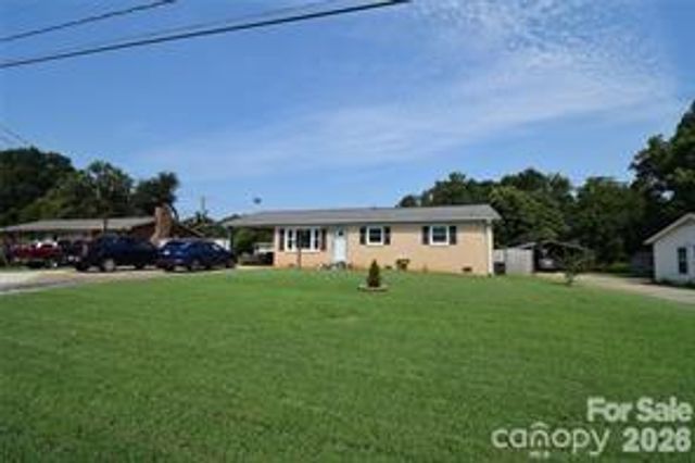 902 Carmel Drive, Gastonia, NC 28056