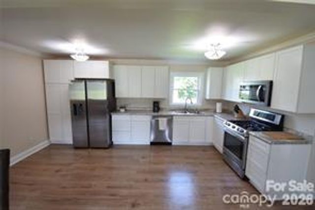 902 Carmel Drive, Gastonia, NC 28056