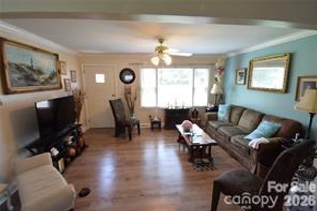 902 Carmel Drive, Gastonia, NC 28056