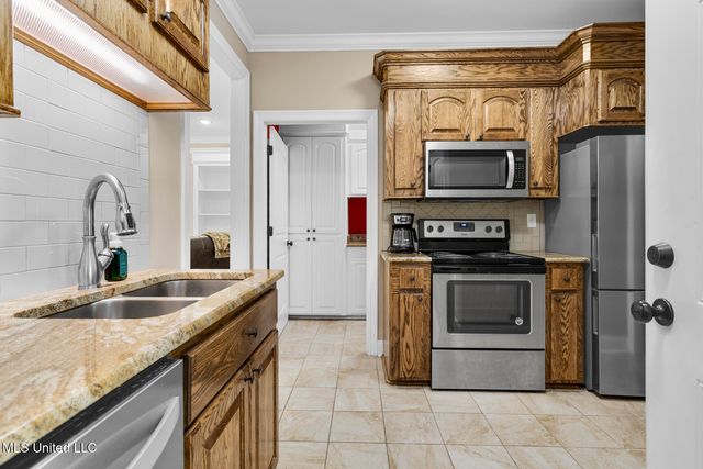 5095 Warner Drive, Brandon, MS 39042