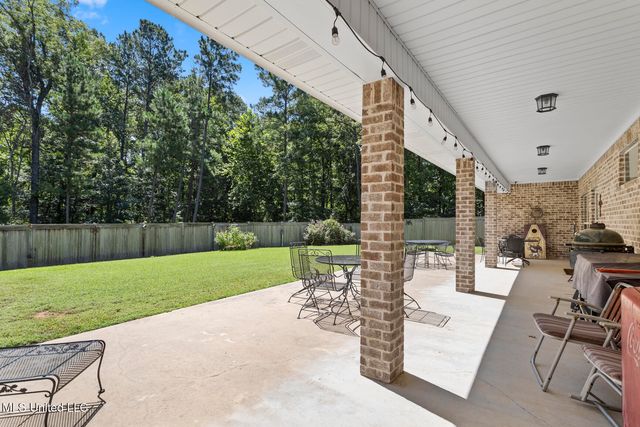 5095 Warner Drive, Brandon, MS 39042